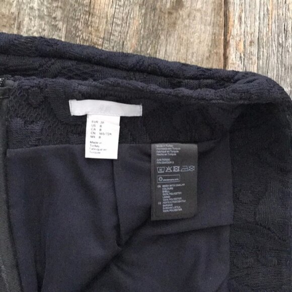 H&M Navy Stretch Lace Skirt Size 8 - Picture 6 of 7